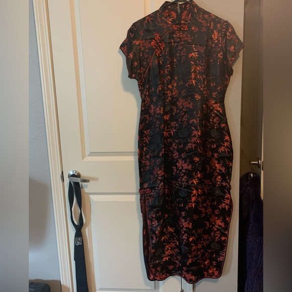 Beautiful Japanese Dress - Picture 1 of 8